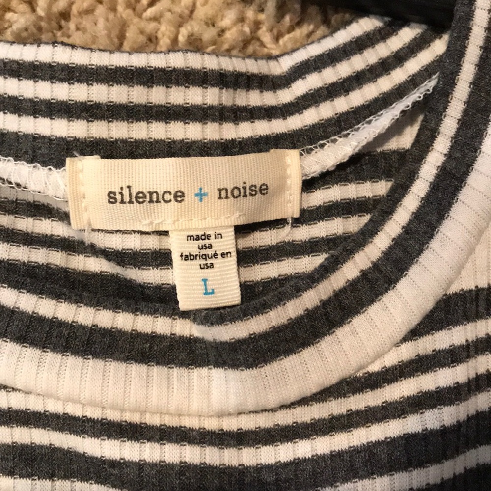 Shirt - Picture 2 of 3